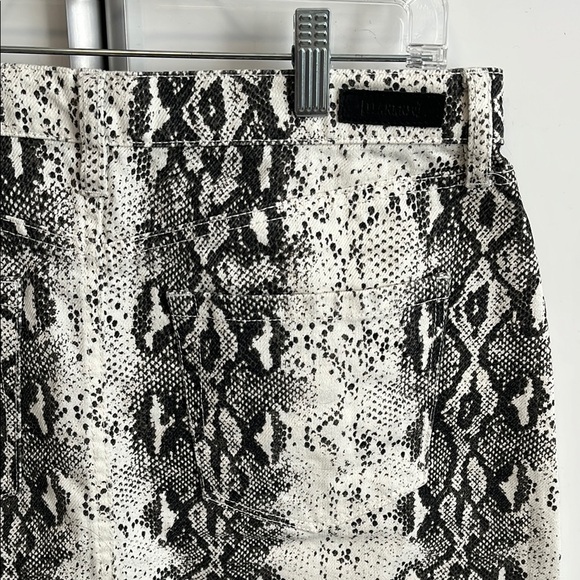 BLANK NYC NWOT Snake Print Mini Denim Jean Skirt, Size 29 - Picture 5 of 7